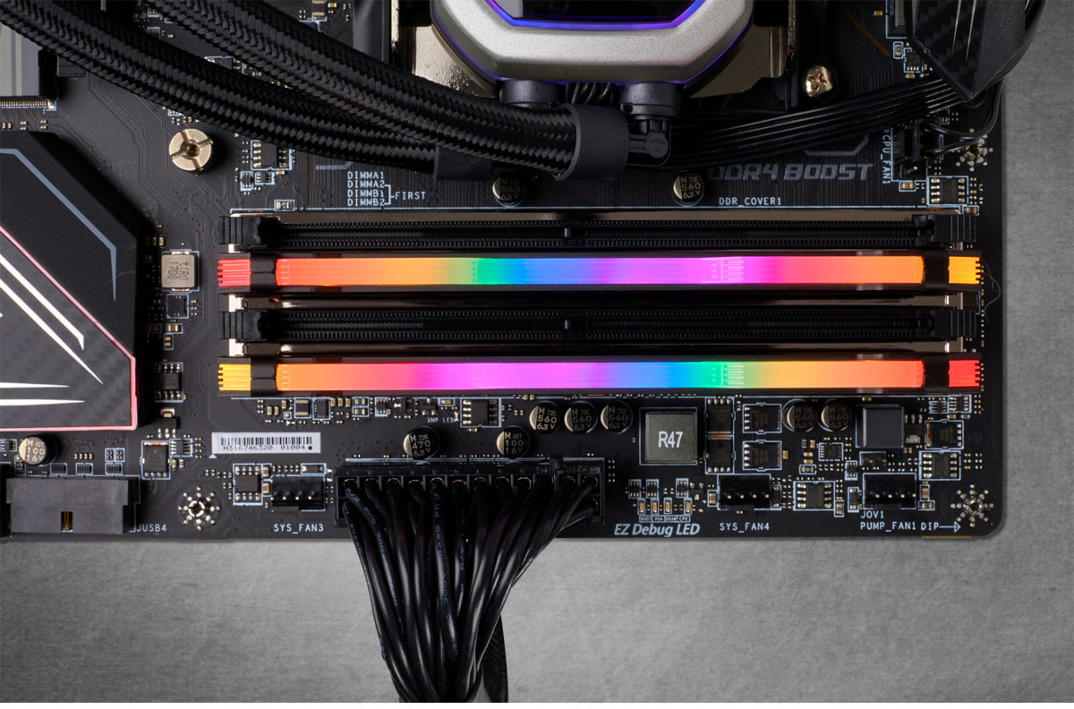 Corsair vengeance rgb pro 64gb top