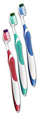 GUM Brosse à dents technique medium compact