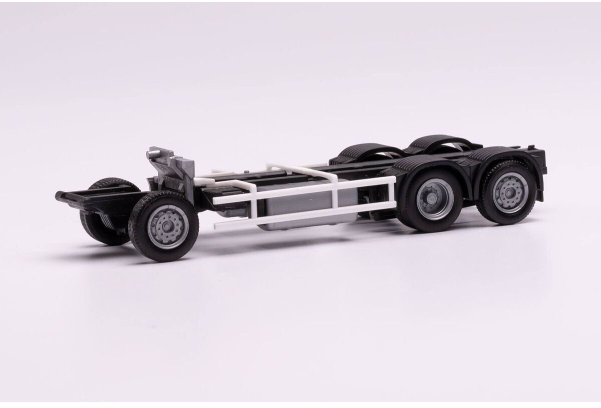 Herpa Fahrgestell MAN 8x4 - 2 Stück Baufahrzeug Chassis 1:87